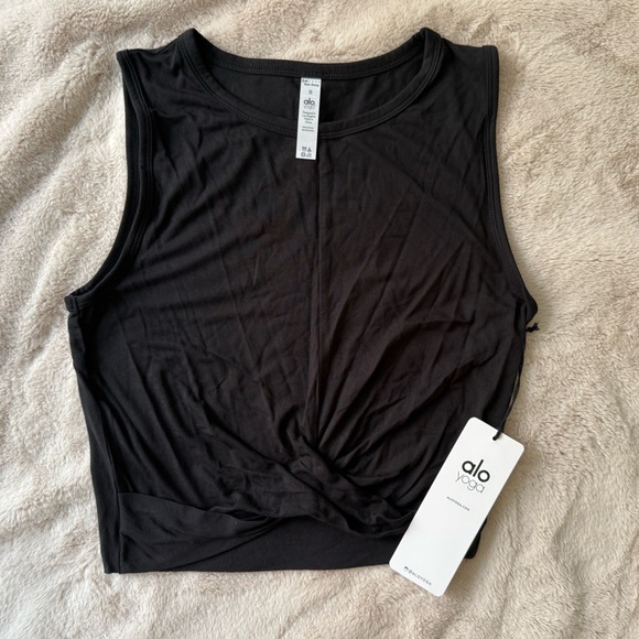 NWT ALO Yoga Cover Tank Black Size S - Picture 9 of 9